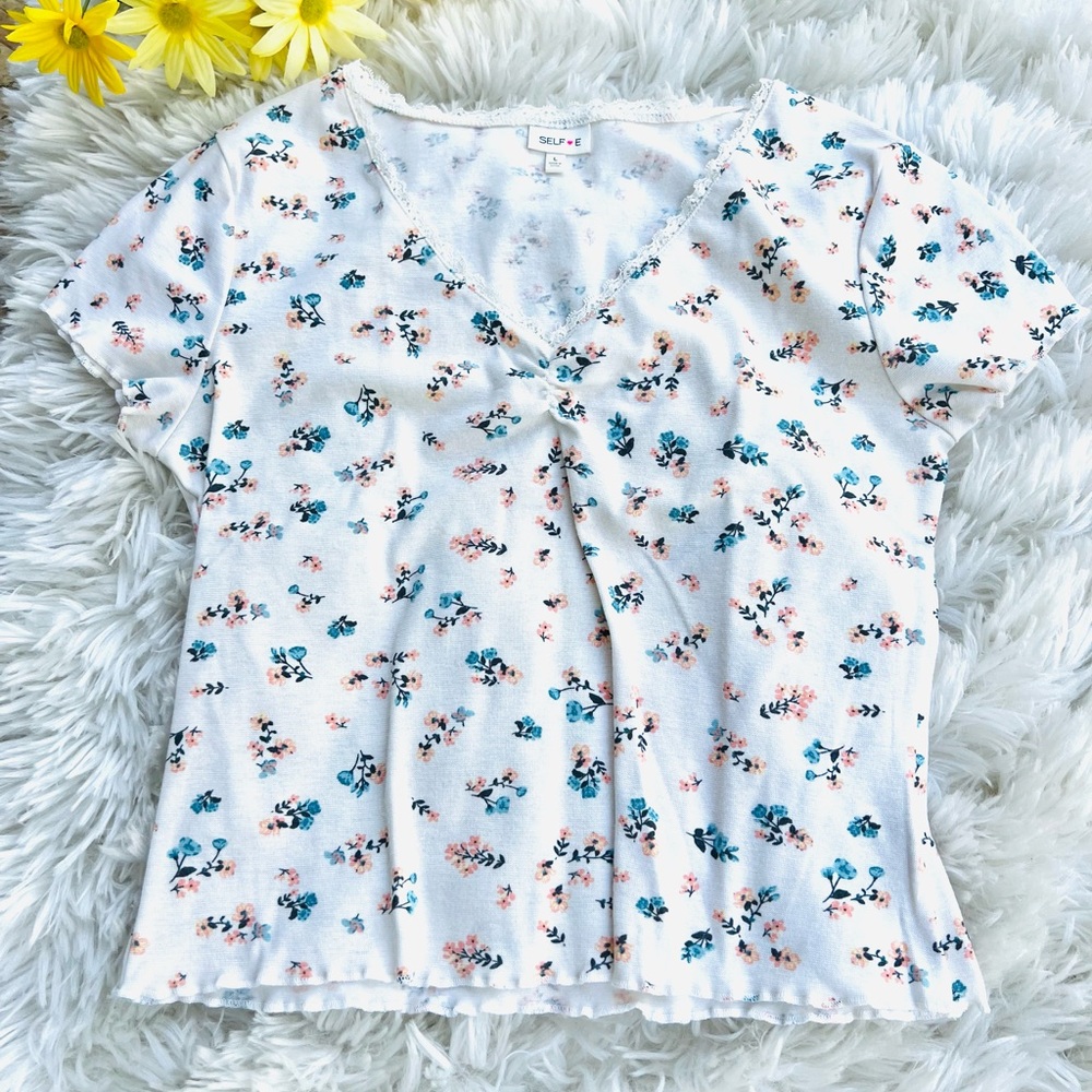 NWOT SELF❤️E floral short - crop top with ribbed lace